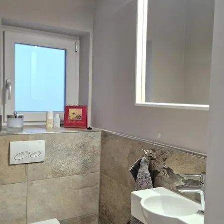 Mit Sauna, Garten&schwimmteich Apartment