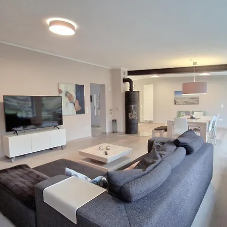 Mit Sauna, Garten & Schwimmteich Apartment *