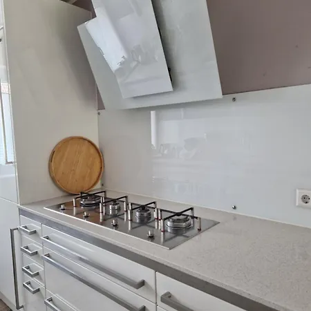 Mit Sauna, Garten&schwimmteich *